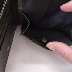 2つ折り財布の画像