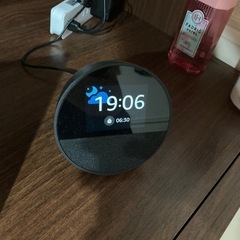 日曜までお得なセットも！Echo spot の画像