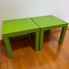 テーブル2個
