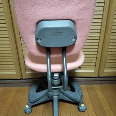 学習机用イス　KOIZUMIの画像