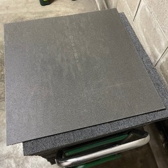 【70枚】タイルカーペット　50×50cm  タイルマット グレー　中古 70枚の画像