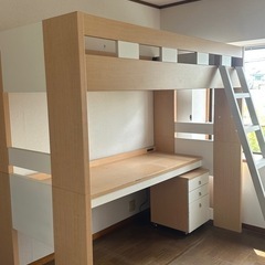 ロフトベッド　デスク付きの画像