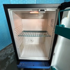 Ⓜ️商品 【土日対応】 ELECTROLEXエレクトロラックス株式会社　mini Bar １ドア電気冷蔵庫　R4-34LD /40L 動作確認済み　現状渡し　04-05-01 の画像