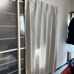 遮光カーテン