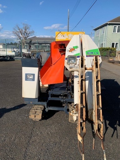 キャロベスター:人参収穫機:人参ハーベスター:にんじん:ニンジン:13馬力　クボタ KUBOTA CH-1