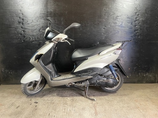 ★支払総額4.8万円★定休日なし！いつでも現車確認可能です！ ヤマハ シグナスX1型 白 人気のシグナス！タイワン1型！ キック付き！ リアキャリア付き！ 低走行！！社外リアサス！！