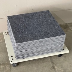 【35枚】タイルカーペット　50×50cm  タイルマット グレー　中古 の画像