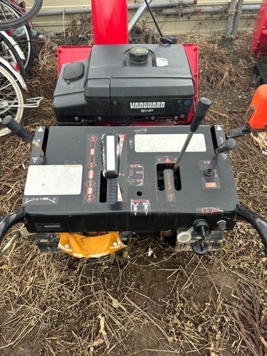 除雪機　YANASE 890HST ガソリン