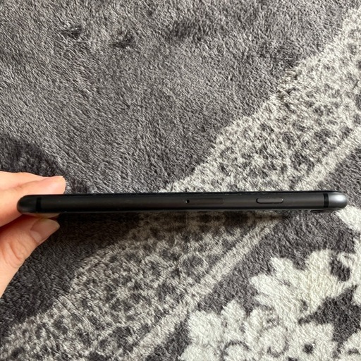 美品iPhone8