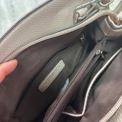 Vitucciのハンドバッグの画像