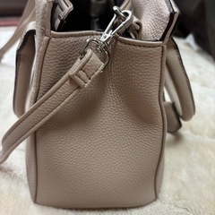 Vitucciのハンドバッグの画像