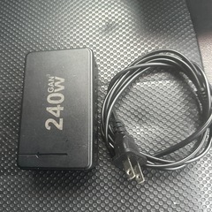 240W充電器の画像