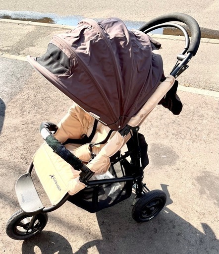 ベビーカー(エアバギーココブレーキ)