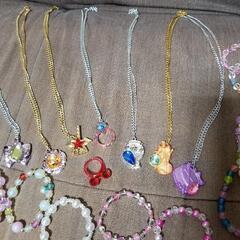 ブレスレット　ネックレス　指輪の画像