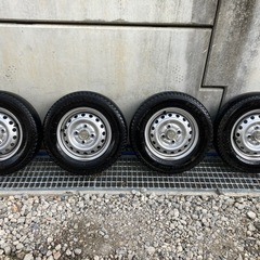 ホイール付　タイヤ　145 R12 6PR LT 4本。
