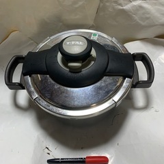 ティファール T-fal 🇫🇷 圧力鍋 クリプソヌーヴォー　 調理器具 家庭用圧力鍋 フランス製　の画像