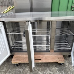 【極美品/2023】業務用冷蔵庫　横型　フクシマガリレイ　有効内容積229L 1,500x450x800mm 100V　厨房機器　厨房器具　飲食店の画像