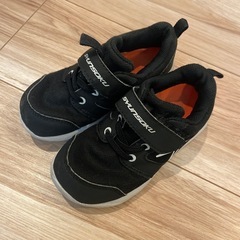 ①男の子スニーカー　16.5センチの画像