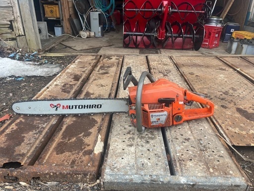 ハスクバーナ　チェンソー