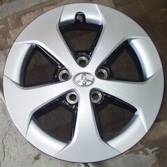 中古アルミホイール 4本トヨタ プリウス 30系 純正 黒 アルミホイール 6J-15 +45 PCD100 5穴 ハブ径54の画像