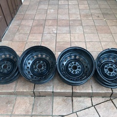 【値下げしました】スチールホイール(白) 14インチ 5.5J PCD100 4H キズ、サビあります　近くまで取りに来てくれる方の画像