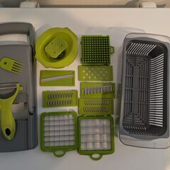 野菜チョッパー/スライサー (ストレーナーバスケット付き、8枚刃)