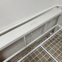 ※確定済み※【引き取り限定】シングルベッド ベットフレーム 白 パイプ　の画像