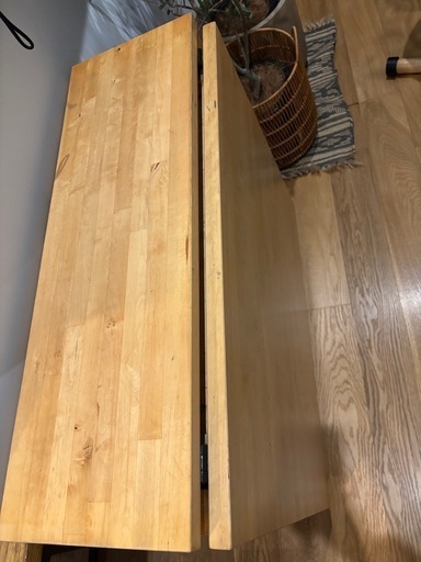 ダイニングテーブル　IKEA　
