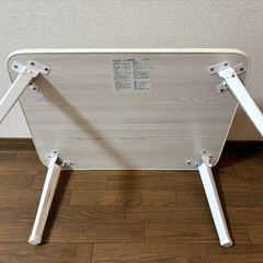 折りたたみテーブル