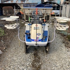 乗用田植え機