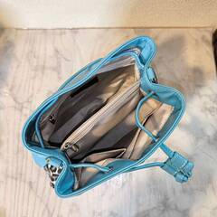 お値下げ致しました。ティピィカレン ハンドバッグ ブルー レオパード ティピィカレン HI ブルー レオパード ドローストリングバッグの画像