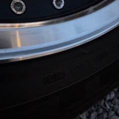 シュタイナー18インチ235/50r18
スタッドレス付きの画像