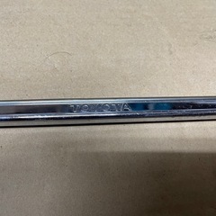 トヨタ　純正　ナンバープレートの画像