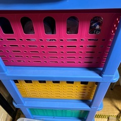 3色バスケット棚