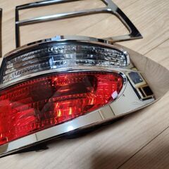 エスティマ　MCR ACR テールメッキトリムの画像