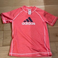 adidas Tシャツの画像