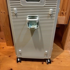 取引中スーツケース 軽量 特大 新品未使用