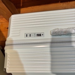 取引中スーツケース 軽量 特大 新品未使用の画像
