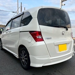 Bluetooth対応ナビ付きのフル装備☆お買い得車☆月々1.1万円〜分割払い可❗️車検2年付き！大人気☆HONDA フリード☆Bluetooth対応ナビ付き☆走行中DVD見れます☆ETC付き☆便利なバックカメラ付き☆社外アルミ☆電動スライドドア付き☆事故修復歴無し☆ドライブレコーダー付きのフル装備☆‼️の画像