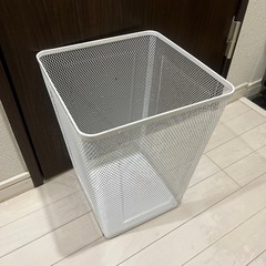 真っ白なゴミ箱