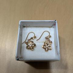 【Cynthia Rowley】ピアスの画像
