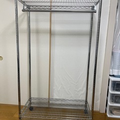 ハンガーパイプ付スチールラックの画像