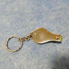 シンガポールのおみやげ　マーライオンデザイン　携帯爪切りキーホルダー　未使用　送料が高いので取りにこれる方限定の画像