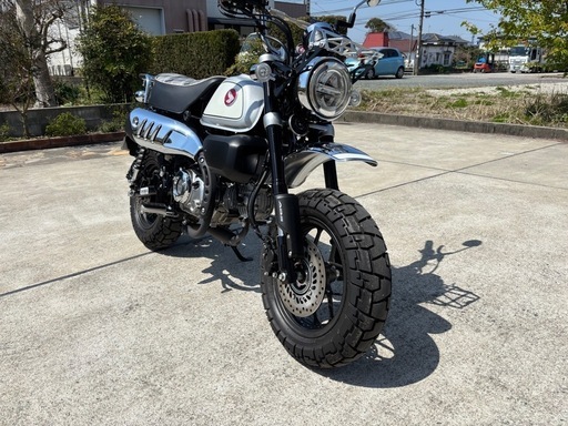 モンキー125  JB03  パールシャイニングブラック モンキー125」新たにパールシャイニングブラックを追加発売。展示販売