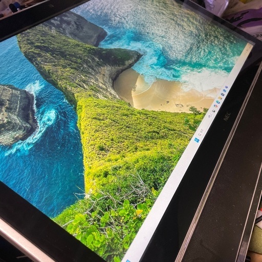 i7搭載★Win11一体型パソコン【NEC】PC-VN770MSB-Y