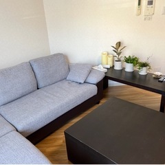 L字ソファー&テーブル２つの画像
