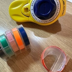 DYMO ラベルライター本体＋テープ5+おまけダイモラッピングラ...