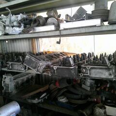 Mベンツ108-115-各種エンジン部品販売―ツインキャブ用エンジンの画像