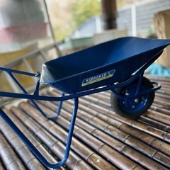 購入者決まりました。KUROCKER'S 一輪車 畑仕事 荷台 ...