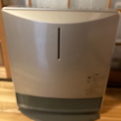 お話中スマートテレビ SKYWORTH F32S21Q (み☆プロフ確認を